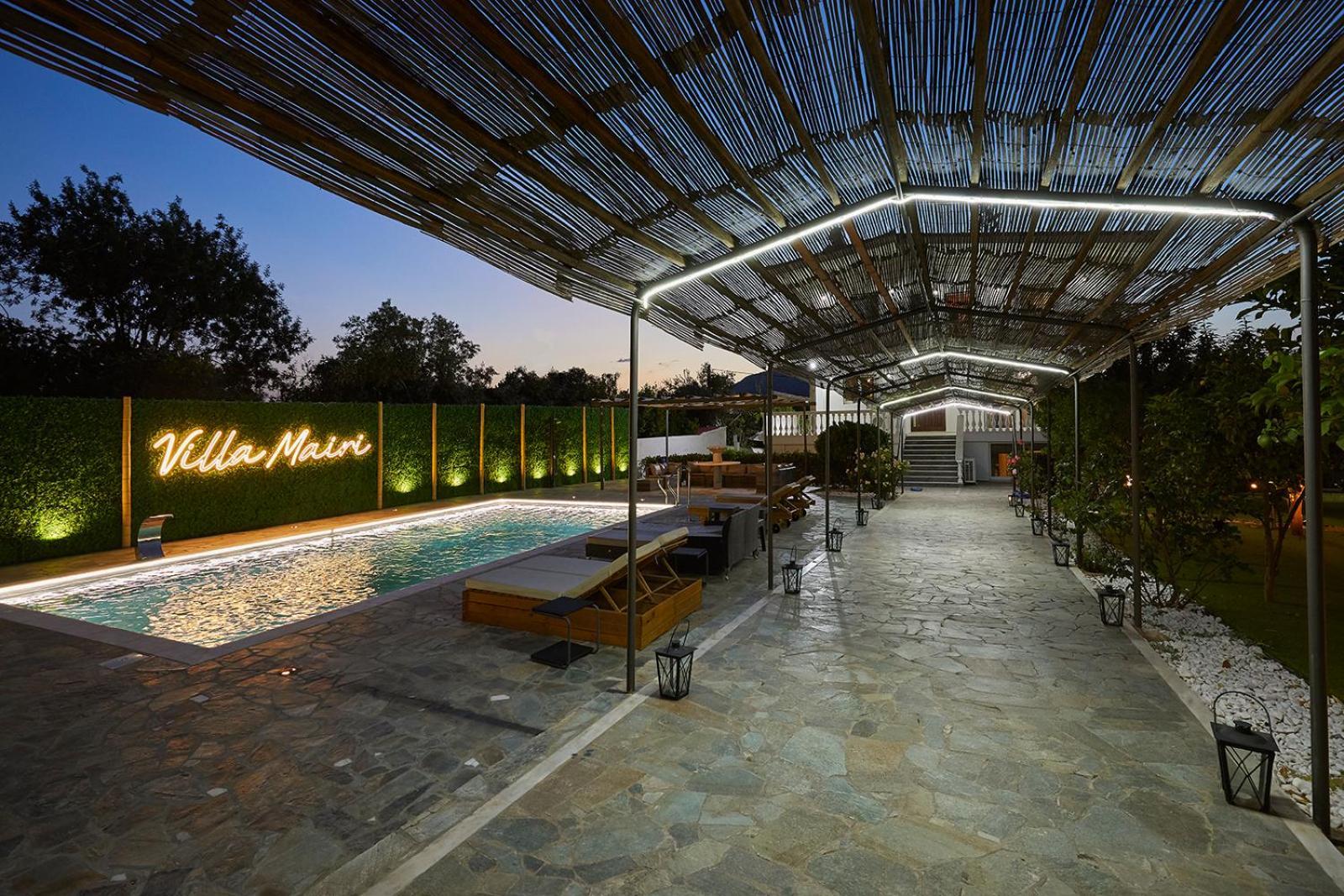 Villa Mairi - 2 Private Pools & Game Room Near Athens Саламін Екстер'єр фото